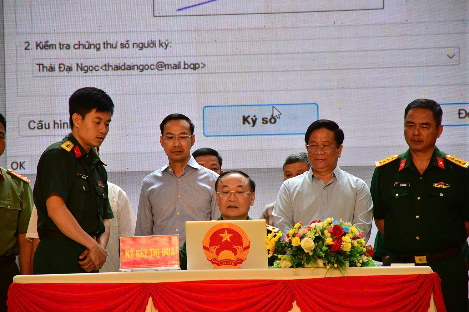 Lãnh đạo Bộ Quốc phòng phát tham gia ký kết chống khai thác IUU - Ảnh T.A