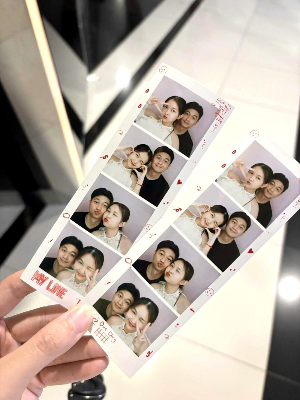 Chị Nguyễn Thị Huyền và người yêu trong một buổi hẹn hò chụp ảnh tại photobooth - Ảnh do nhân vật cung cấp