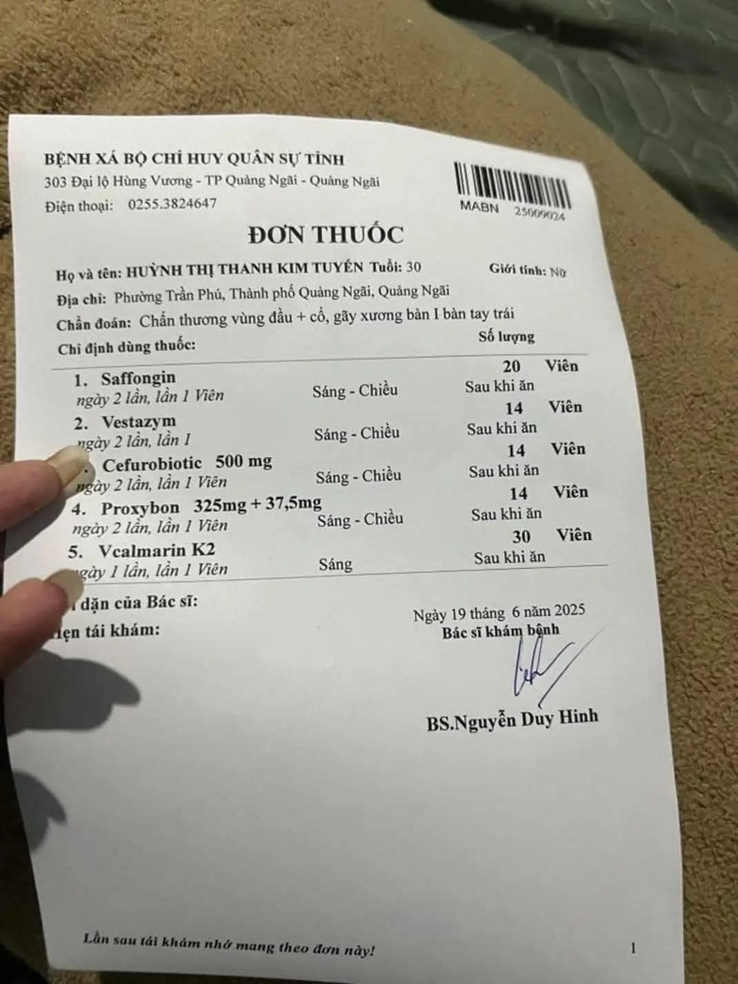 Đơn thuốc bác sĩ do chị Tuyến đăng lên mạng xã hội