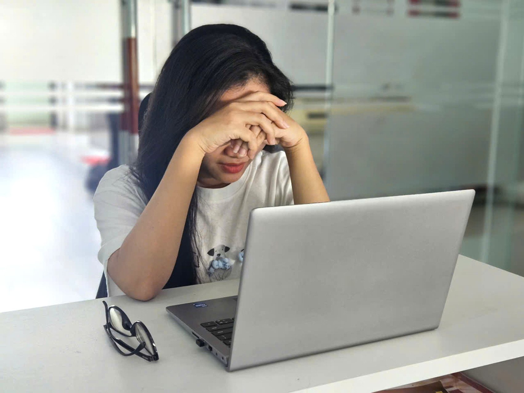 Tần suất quên nhiều không chỉ gây bất tiện trong sinh hoạt mà còn giảm chất lượng trong công việc, học tập