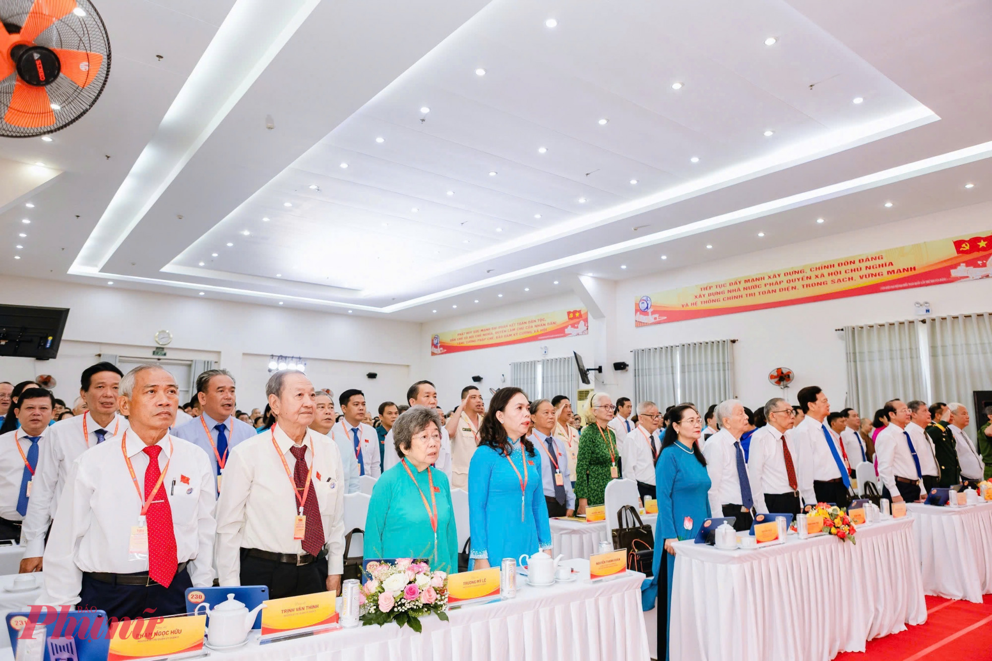 Quang cảnh hội nghị
