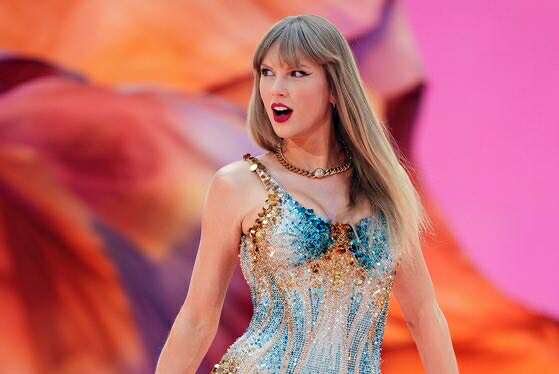 Taylor Swift biểu diễn tại Sân vận động Wembley trong khuôn khổ chuyến lưu diễn Eras Tour 