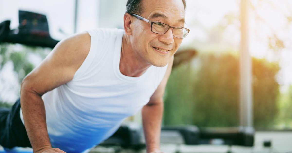 (Xây dựng cơ bắp ở tuổi trung niên – Ảnh minh họa Freepik)