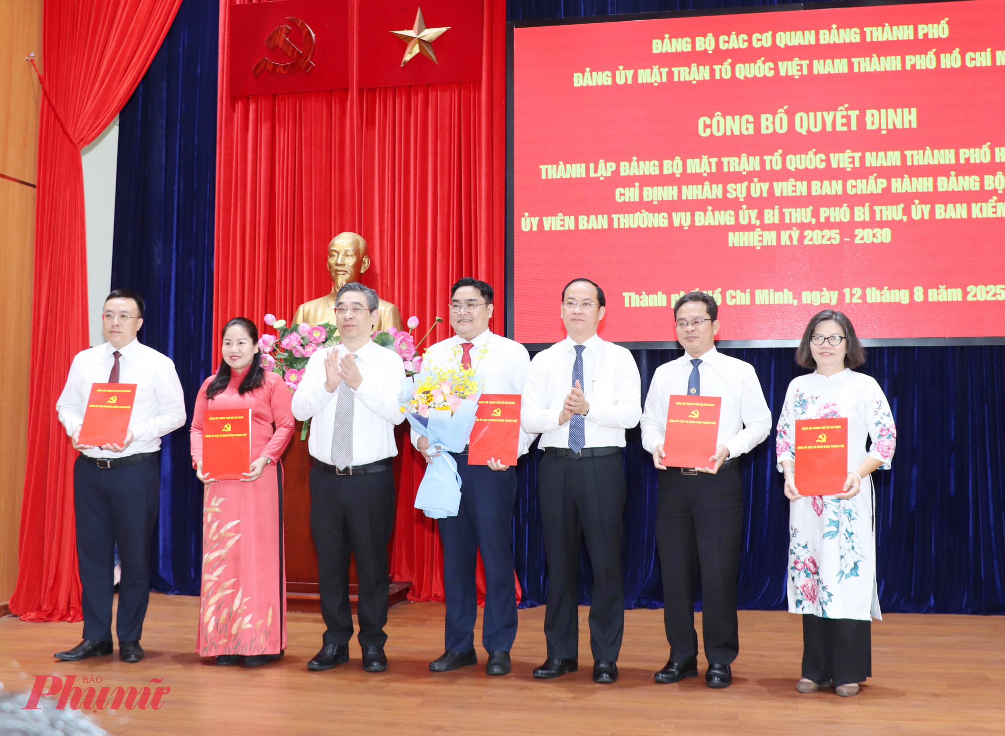 trao quyết định chỉ định nhân sự Ủy ban Kiểm tra Đảng ủy Ủy ban Mặt trận Tổ quốc Việt Nam TP