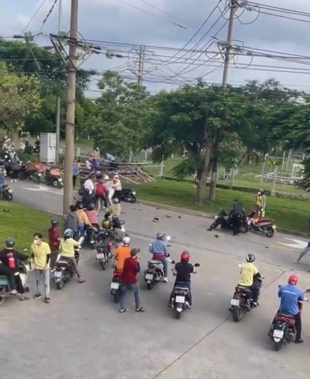 Ảnh cắt từ clip vụ việc.