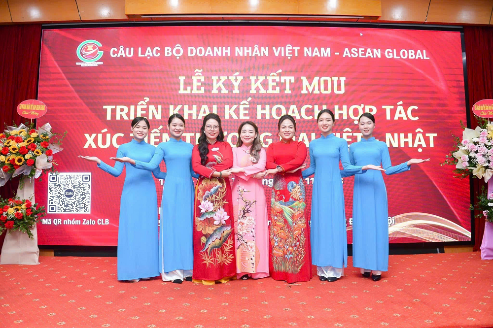 Lễ ký kết MOU triển khai kế hoạch hợp tác xúc tiến thương mại Việt - Nhật do CLB Doanh nhân Việt Nam - ASEAN Global tổ chức - Ảnh: nhân vật cung cấp