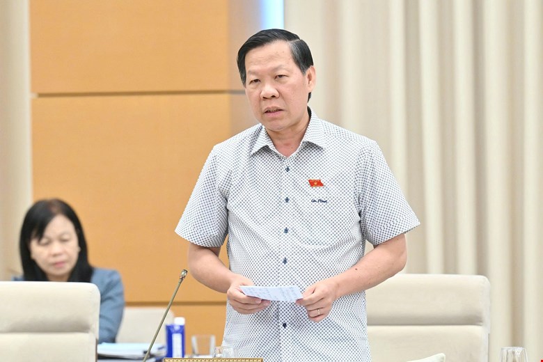 Chủ nhiệm Ủy ban Kinh tế và Tài chính Phan Văn Mãi - ảnh: QH