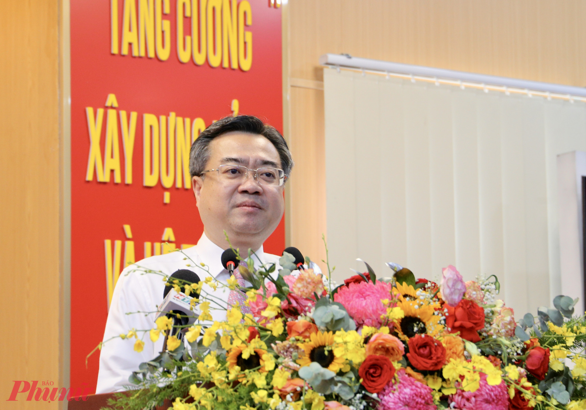 Ông Nguyễn Thanh Nghị phát biểu chỉ đạo tại Đại hội Đại biểu phường Bình Tân - Ảnh: Thanh Tâm