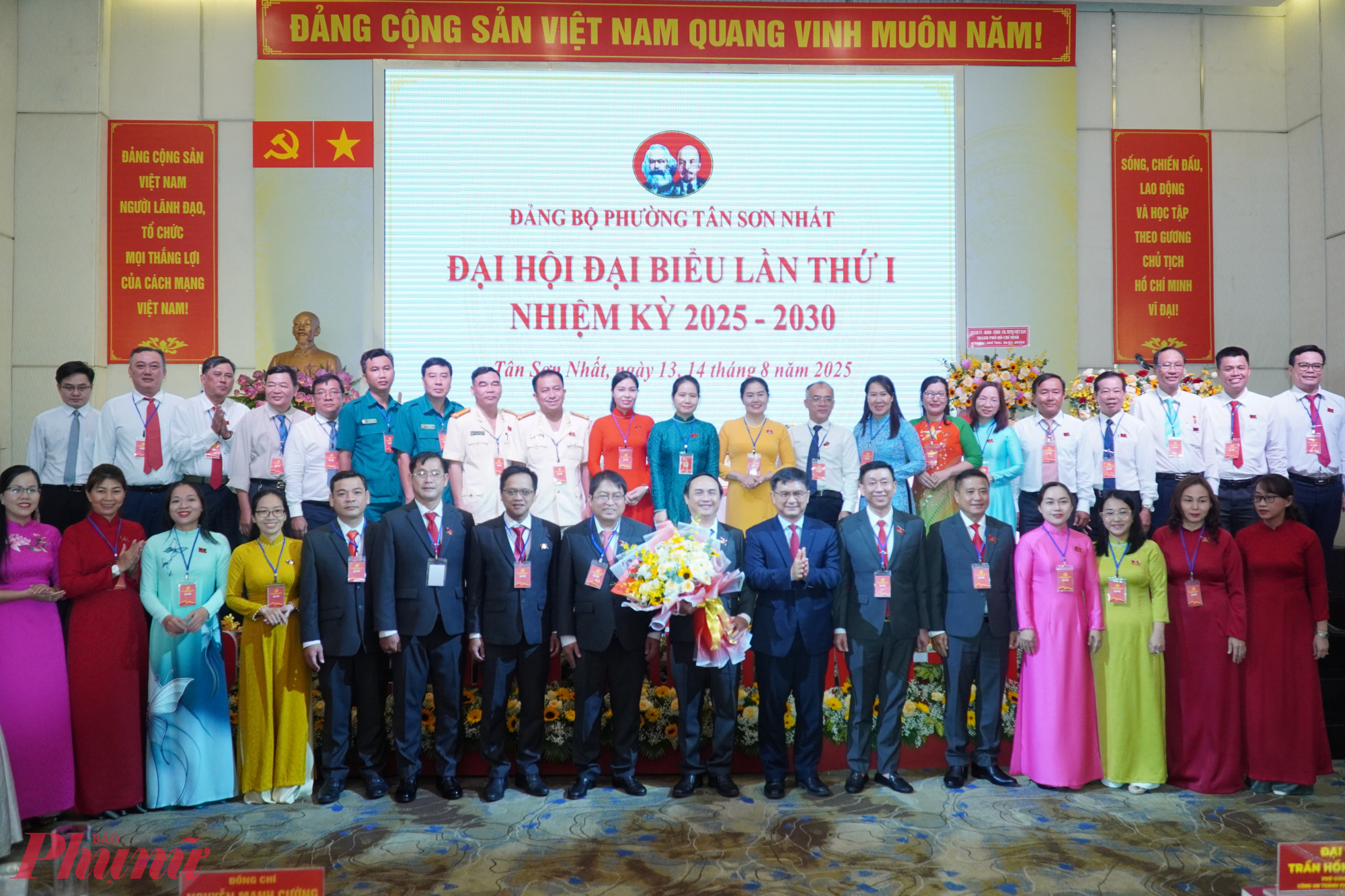 Đảng bộ phường Tân Sơn Nhất ra mắt Ban chấp hành mới, nhiệm kì 2025 - 2030 - Ảnh: Thanh Tâm