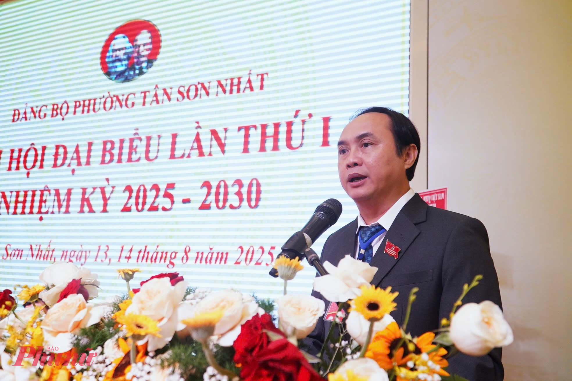 Ông Lê Hoàng Hà - Bí thư Đảng ủy phường Tân Sơn Nhất phát biểu - Ảnh: Thanh Tâm