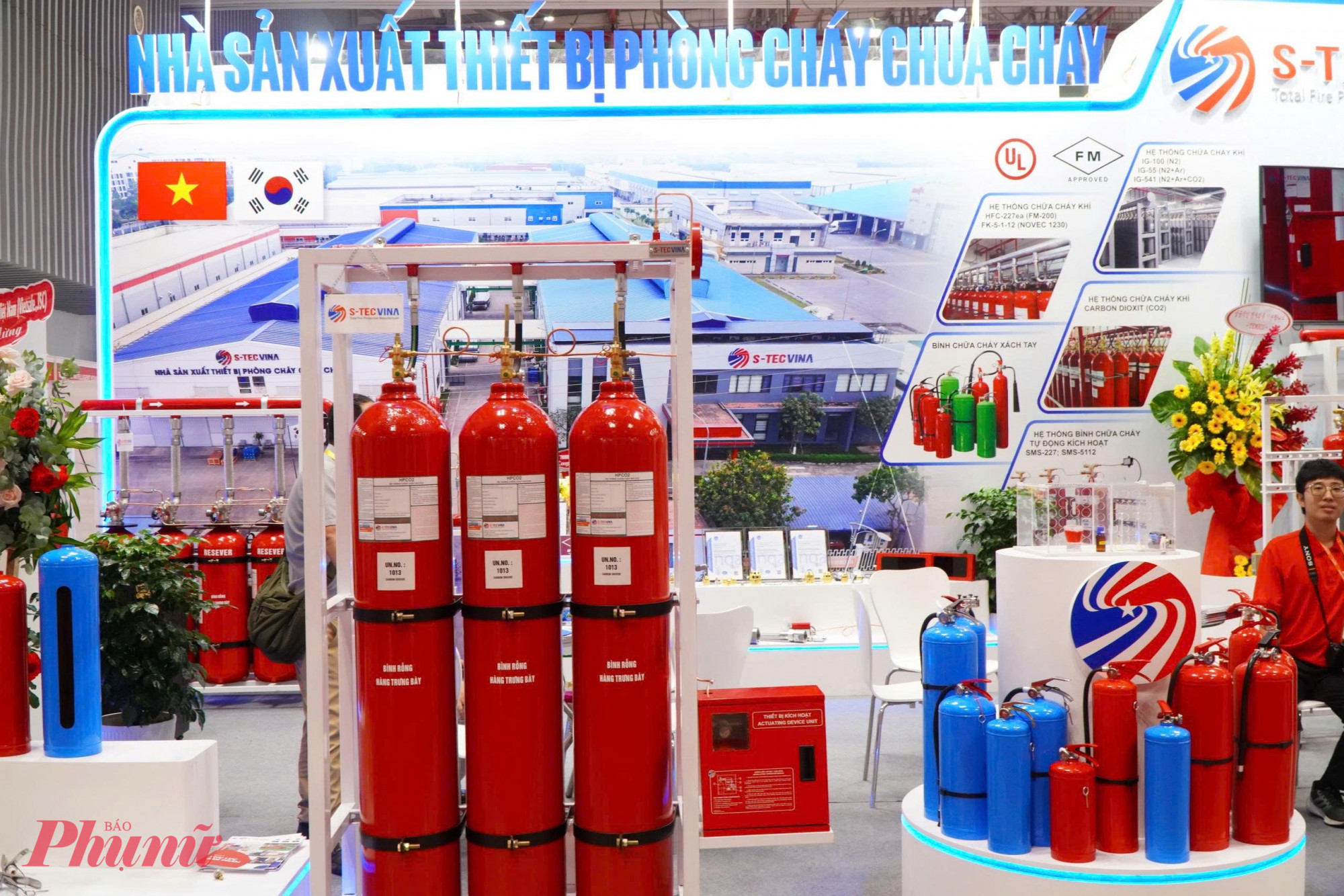 Các thiết bị PCCC được trưng bày tại triển lãm - Ảnh: Thanh Tâm
