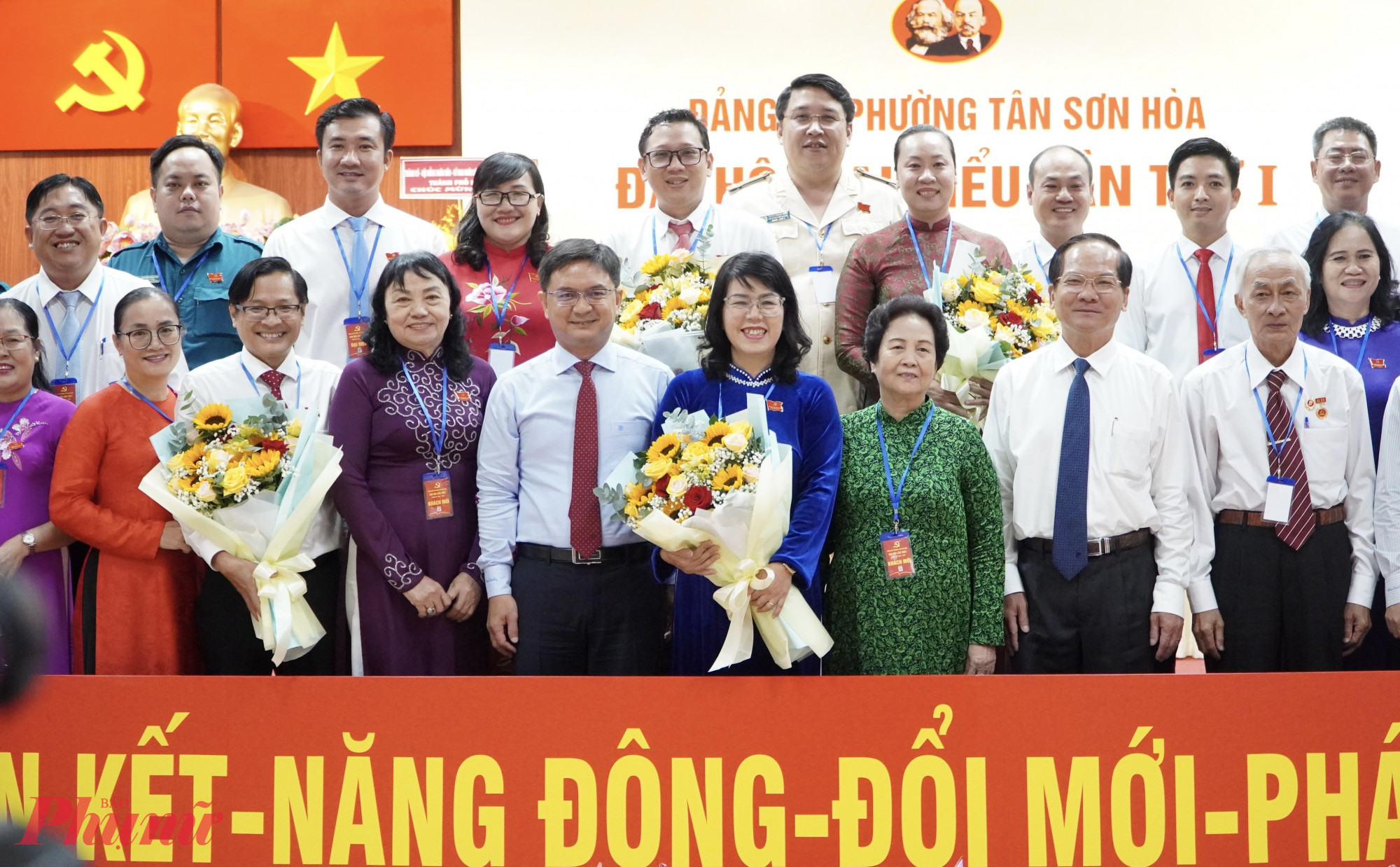 Ban Chấp hành Đảng bộ phường Tân Sơn Hòa nhiệm kỳ 2025-2030 ra mắt Đại hội - Ảnh: Thanh Tâm