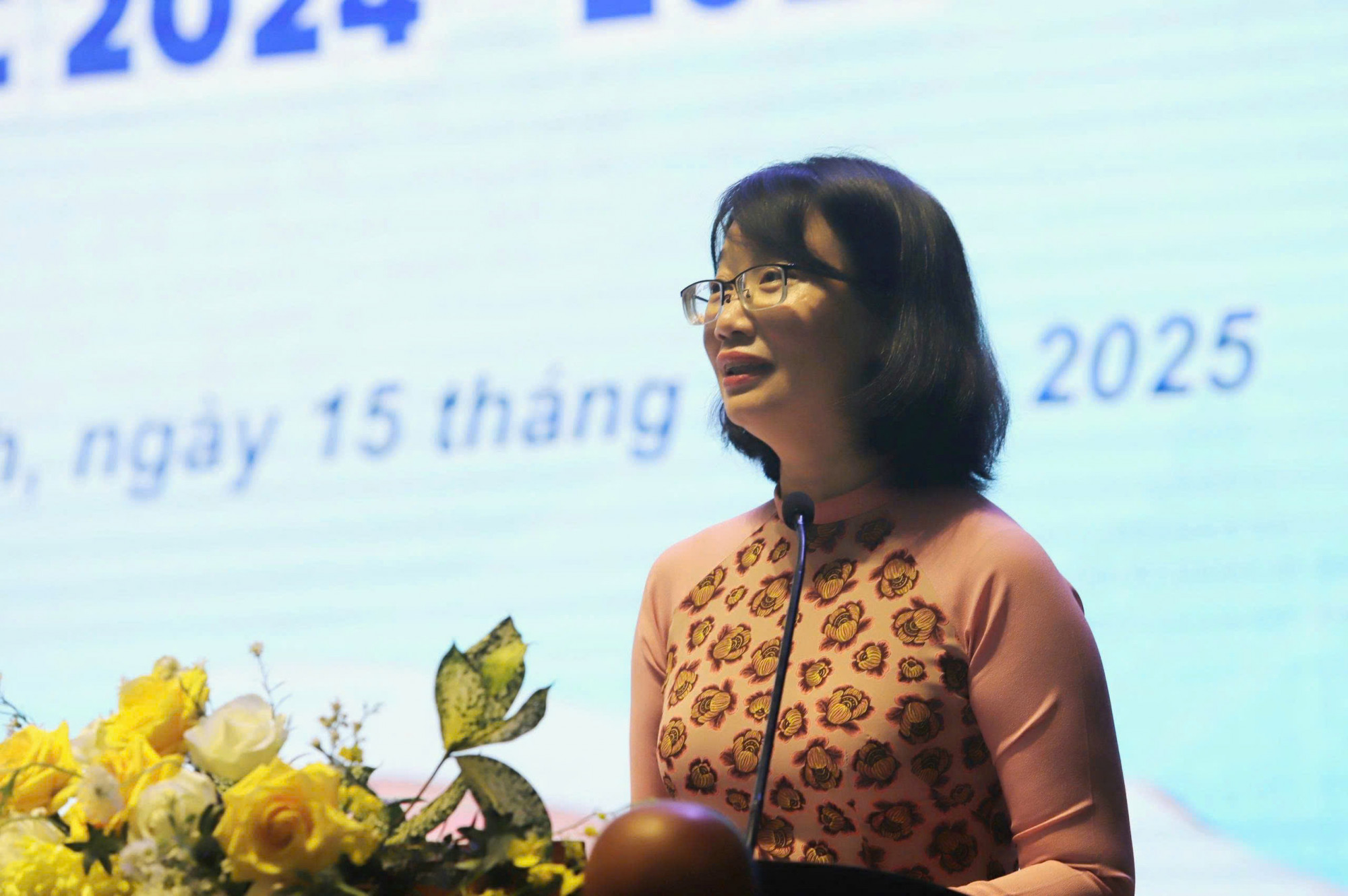 Bà Trần Thị Diệu Thúy phát biểu tại chương trình - Ảnh: T.T.