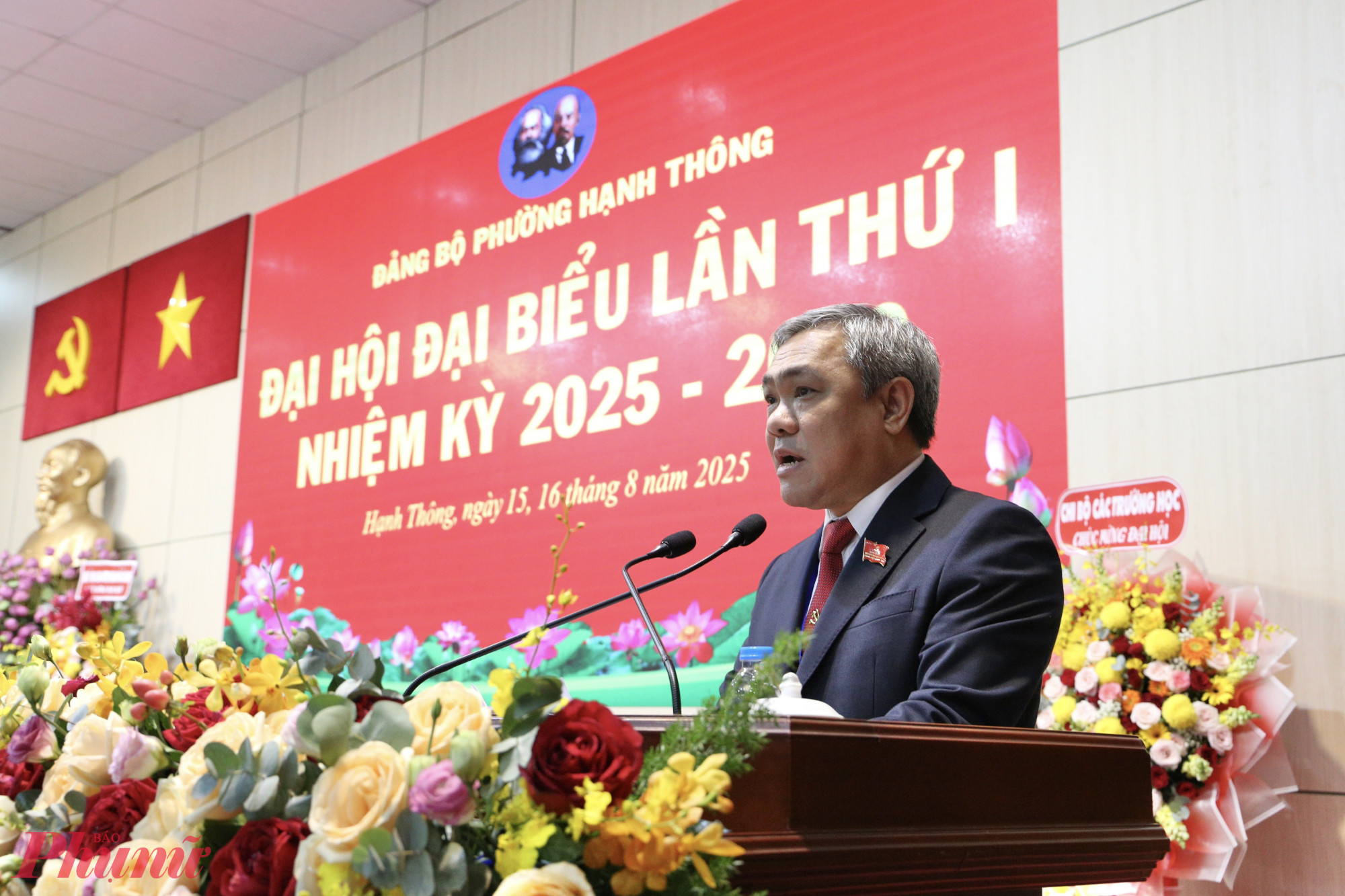 Huỳnh Văn Hồng Ngọc - Bí thư đảng uỷ phường Hạnh Thông phát biểu - Ảnh: Thanh Tâm