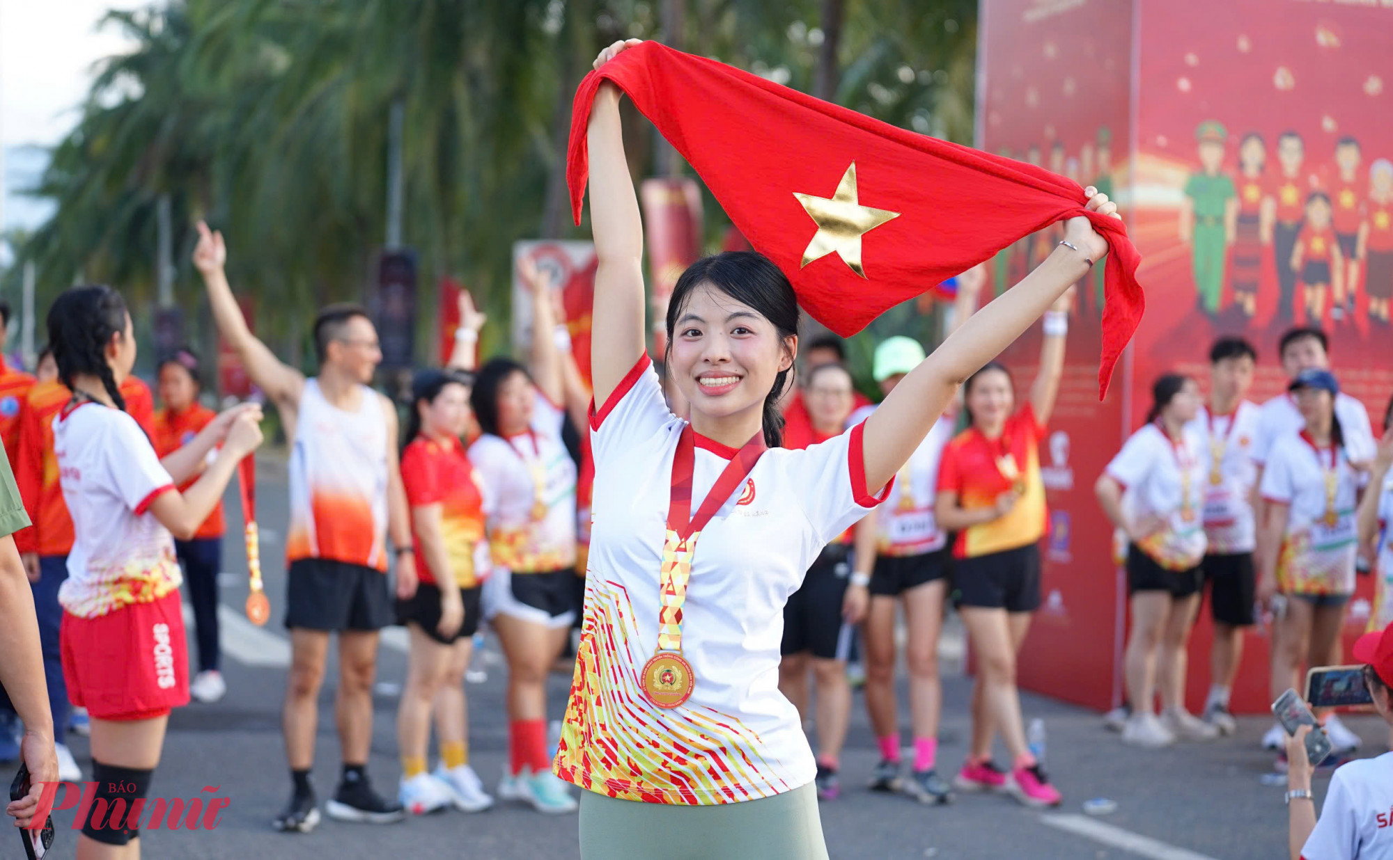 Sáng 16/8, hơn 31.600 người dân Đà Nẵng hưởng ứng chương trình đi bộ “Cùng Việt Nam tiến bước”