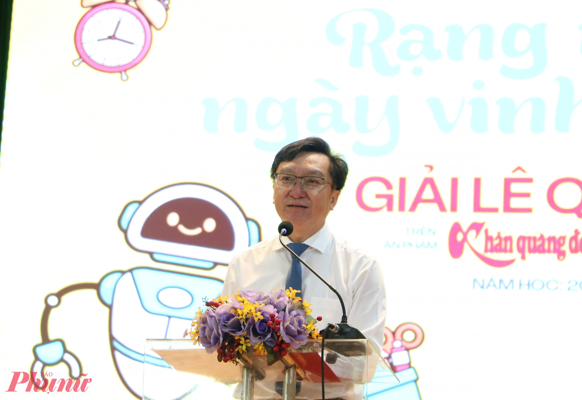 Ông Nguyễn Bảo Quốc - Phó giám đốc Sở GD-ĐT TPHCM - phát biểu tại chương trình - Ảnh: Trang Thư