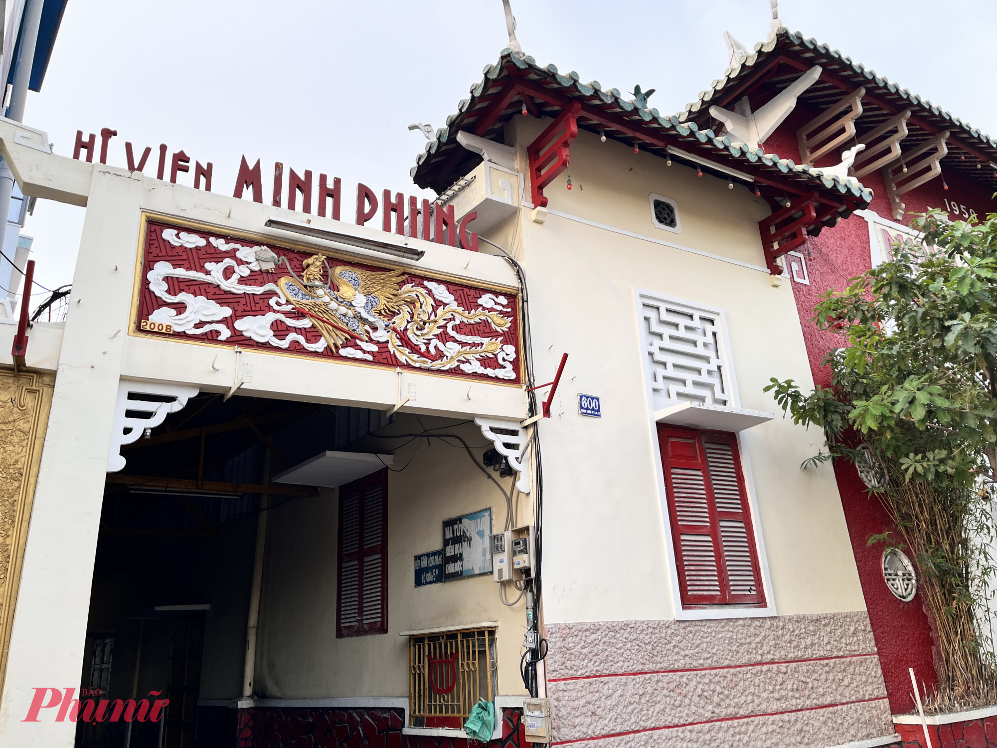  Hí viện Minh Phụng -dấu tích một thời cho thấy đình Minh Phụng là sân khấu xóm khi xưa
