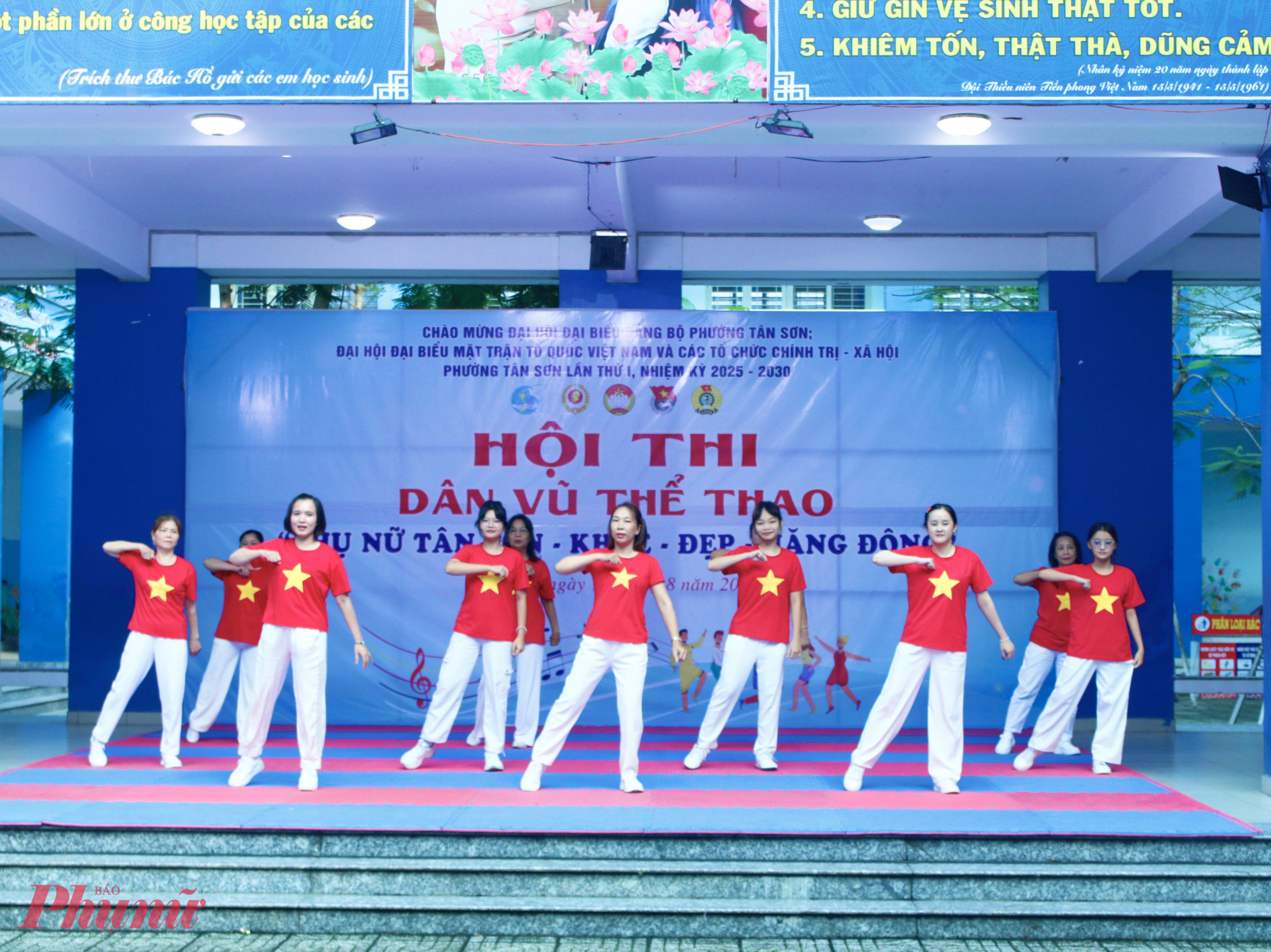 Đối tượng tham gia là cán bộ Hội, các CLB, đội nhóm là hội viên phụ nữ, hội viên yêu thích thể thao, dân vũ trên địa bàn phường. Các tiết mục thể hiện trên nền nhạc các ca khúc Việt Nam, ca ngợi quê hương, đất nước, gia đình, truyền thống tốt đẹp của phụ nữ Việt Nam. Số lượng thí sinh tham gia trong bài thi tối thiểu 10 thành viên. Tổng thời gian cho 1 tiết mục không quá 4 phút. Trang phục dự thi phù hợp, lịch sự, đảm bảo đúng thuần phong mỹ tục….