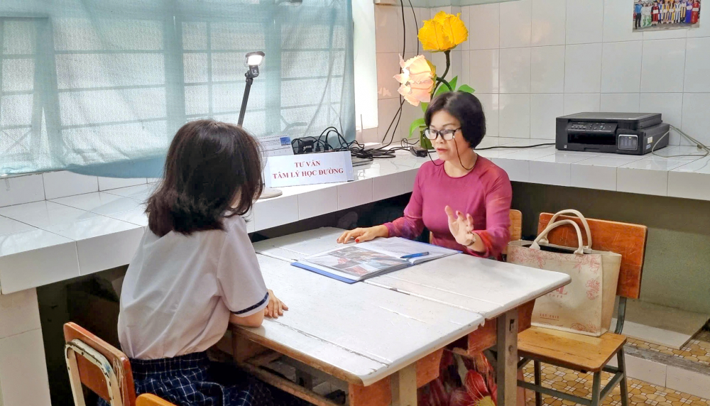 Những buổi trò chuyện với giáo viên giúp học sinh Trường THCS Quang Trung, phường Gò Vấp giải tỏa bớt áp lực học tập ẢNH: TRANG THƯ