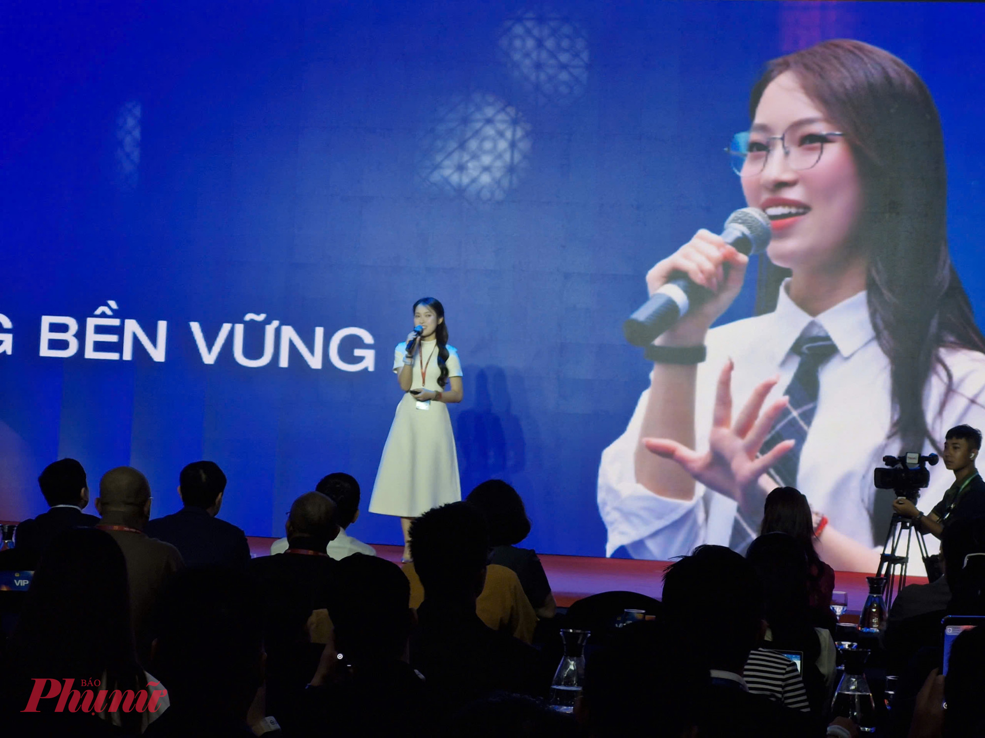 Nữ MC Khánh Vy và thông điệp học tập suốt đời