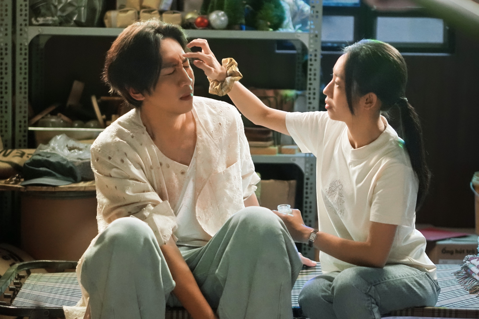 Lee Kwang Soo và Hoàng Hà là bộ đôi Việt-Hàn mới trên màn bạc (Ảnh: ĐPCC)