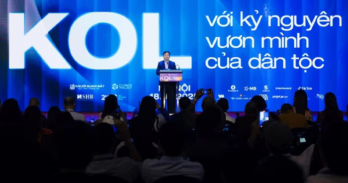 Thiếu tướng Lê Xuân Minh - Cục trưởng Cục A05 - phát biểu tại Hội nghị KOL toàn quốc. Ảnh: BTC cung cấp