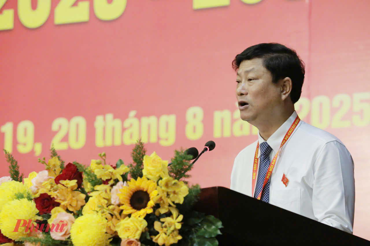 ông Võ Văn Minh - Phó Bí thư Thành ủy, Chủ tịch HĐND, Phó Bí thư Thường trực Đảng ủy các cơ quan Đảng TPHCM