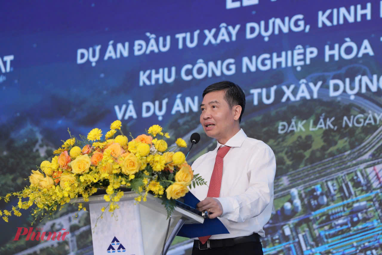 Huế, Đà Nẵng, Đắk Lắk, Cà Mau, An Giang khởi công đồng loạt nhiều dự án cơ sở hạ tầng Ông Tạ Anh Tuấn, Chủ tịch UBND tỉnh Đắk Lắk phát biểu tại buổi lễ