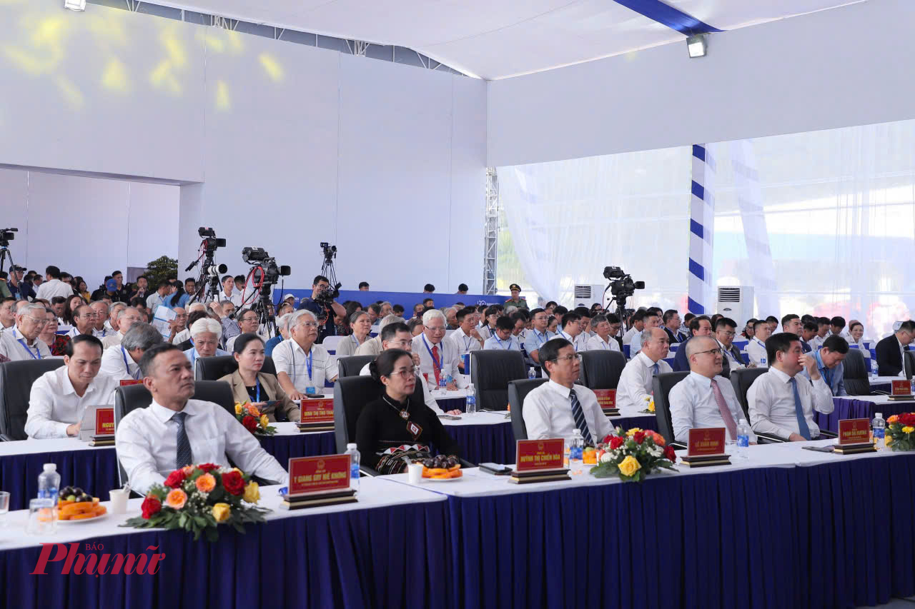 Huế, Đà Nẵng, Đắk Lắk, Cà Mau, An Giang khởi công đồng loạt nhiều dự án cơ sở hạ tầng Toàn cảnh buổi lễ