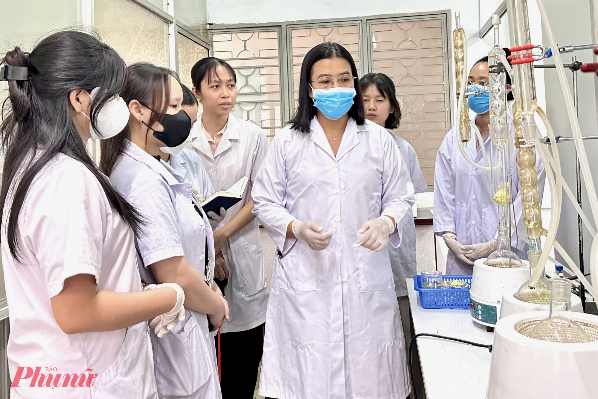 Phó giáo sư, tiến sĩ Mai Huỳnh Cang cho rằng, chính những những trải nghiệm làm khoa học của bản thân