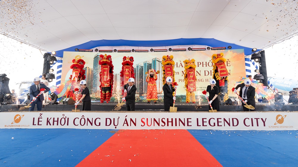 Lãnh đạo Sunshine Group và các đại biểu khách mời thực hiện nghi thức khởi công dự án Sunshine Legend City sáng 19/8 - Ảnh: Sunshine Group