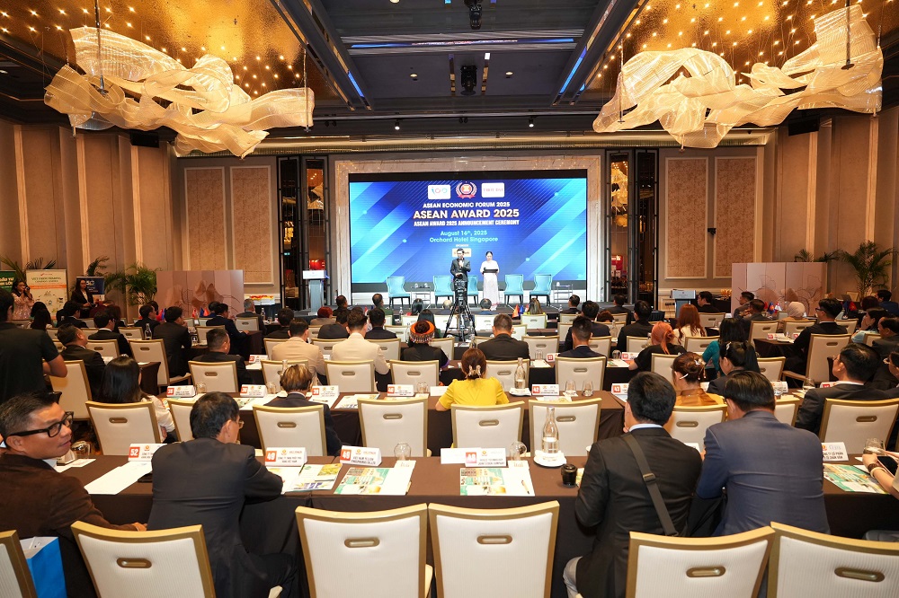 Diễn đàn Kinh tế ASEAN 2025 được tổ chức tại Singapore với chủ đề “Hội nhập kinh tế ASEAN trong kỷ nguyên vươn mình” - Ảnh: Amway Việt Nam