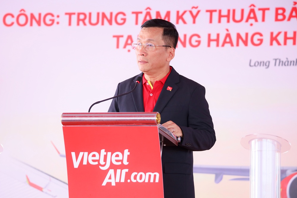 Ông Đinh Việt Phương - Tổng giám đốc Vietjet - phát biểu công bố lễ khởi công Trung tâm Kỹ thuật Bảo dưỡng Tàu bay tại Long Thành - Ảnh: VJ