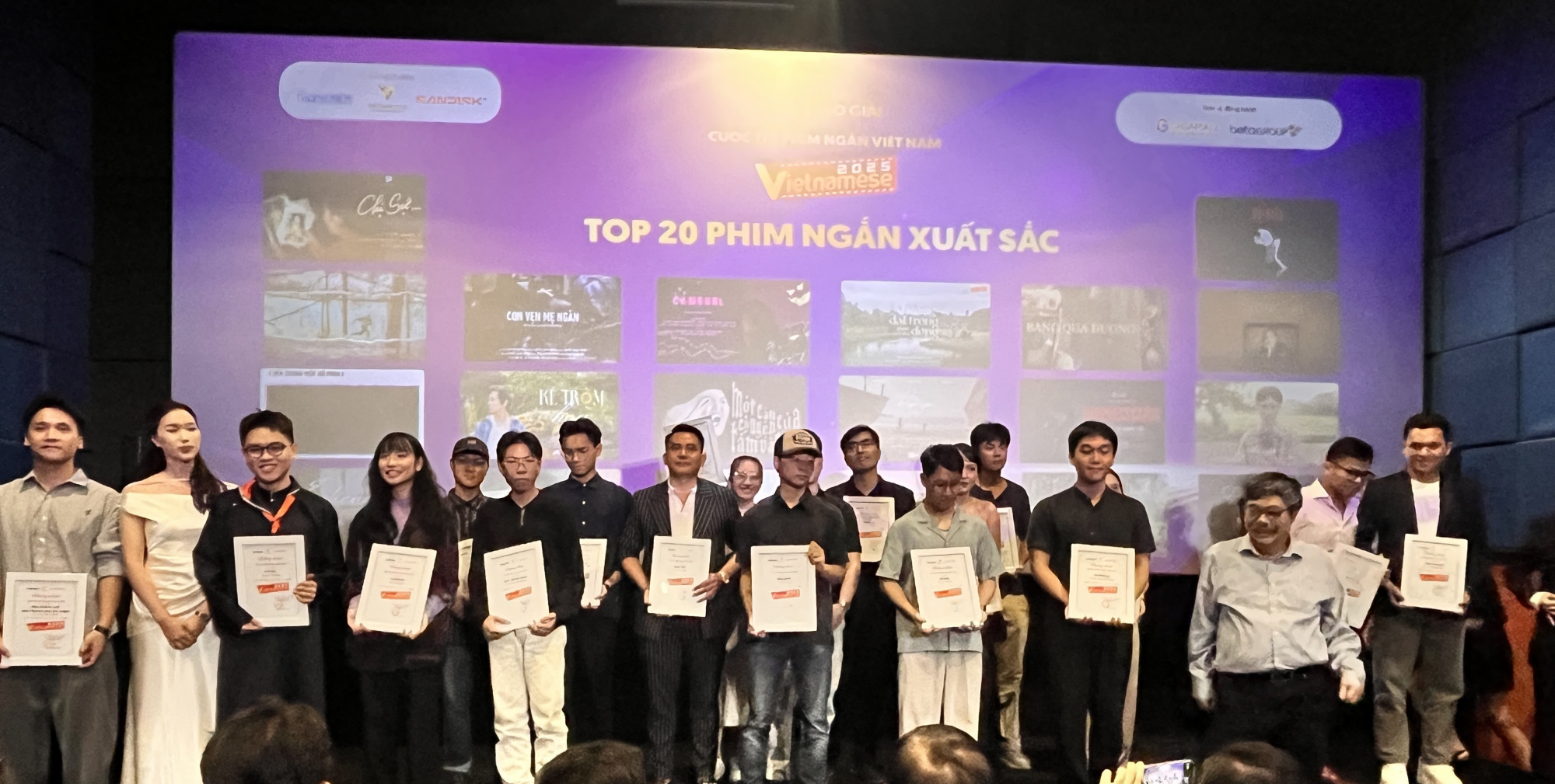 Tác giả của 20 tác phẩm được chọn vào chung khảo