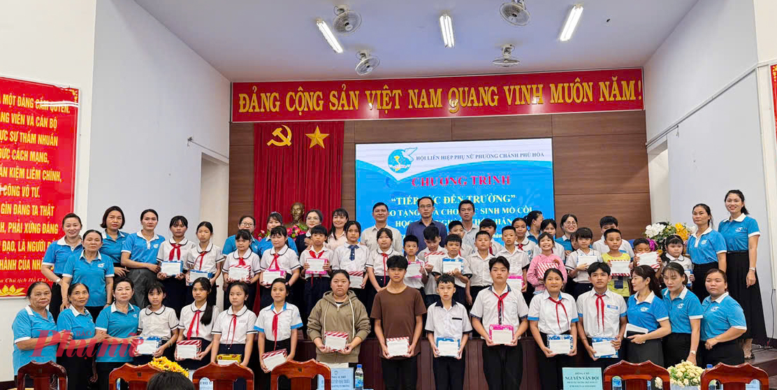 Hội LHPN phường Chánh Phú Hòa đã trao