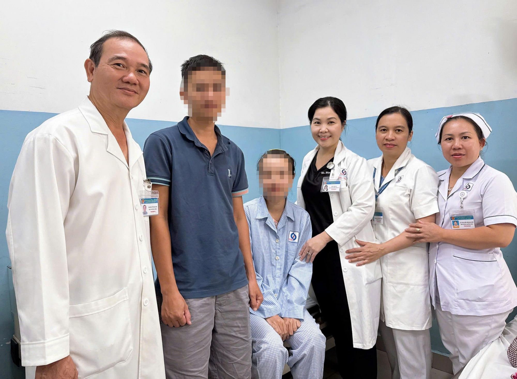 Sản phụ bị ung thư đại tràng đã được phẫu thuật can thiệp và mẹ tròn con vuông