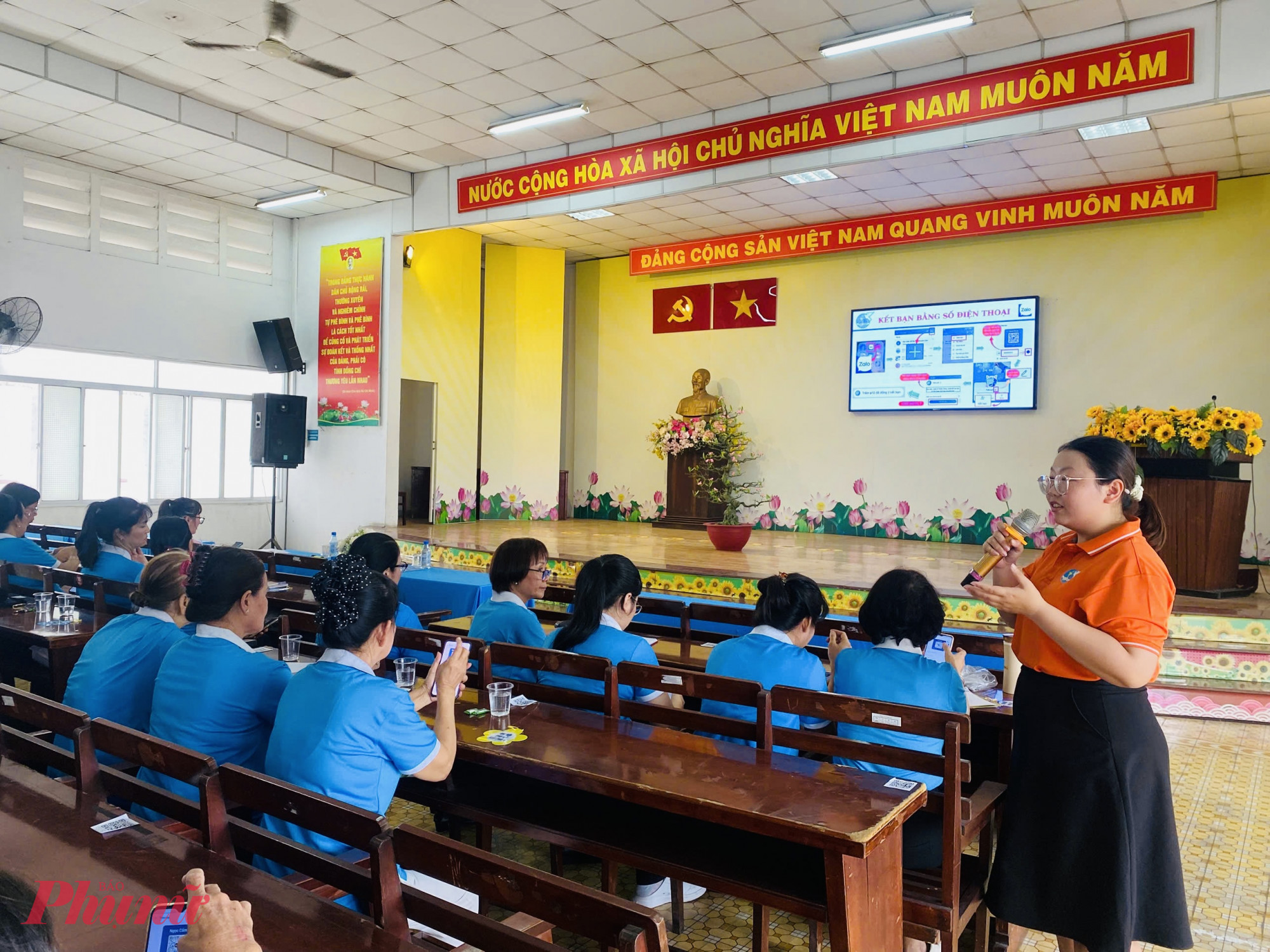 Hội LHPN phường Bảy Hiền còn tập huấn, hướng cán bộ, hội viên phụ nữ sử dụng công nghệ thông tin trong công tác Hội.
