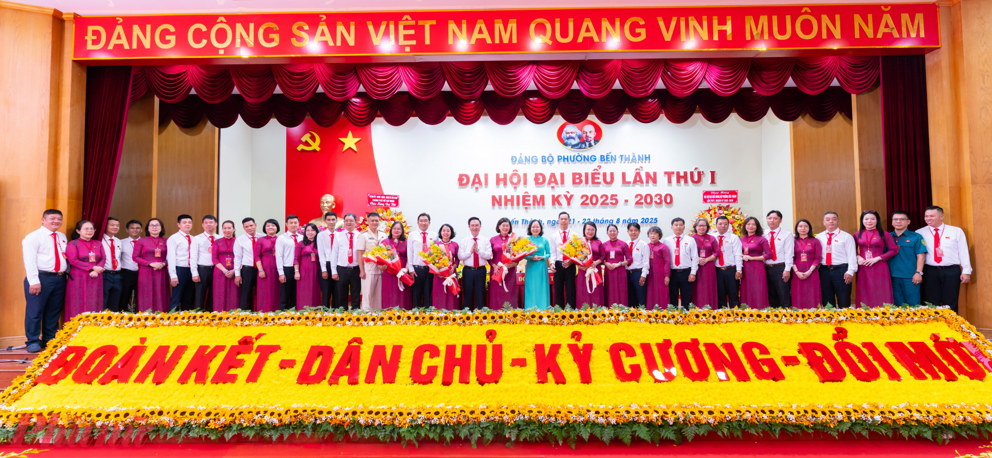 Đảng bộ phường Bến Thành ra mắt Ban chấp hành mới, nhiệm kỳ 2025-2030 - Ảnh: Thanh Tâm