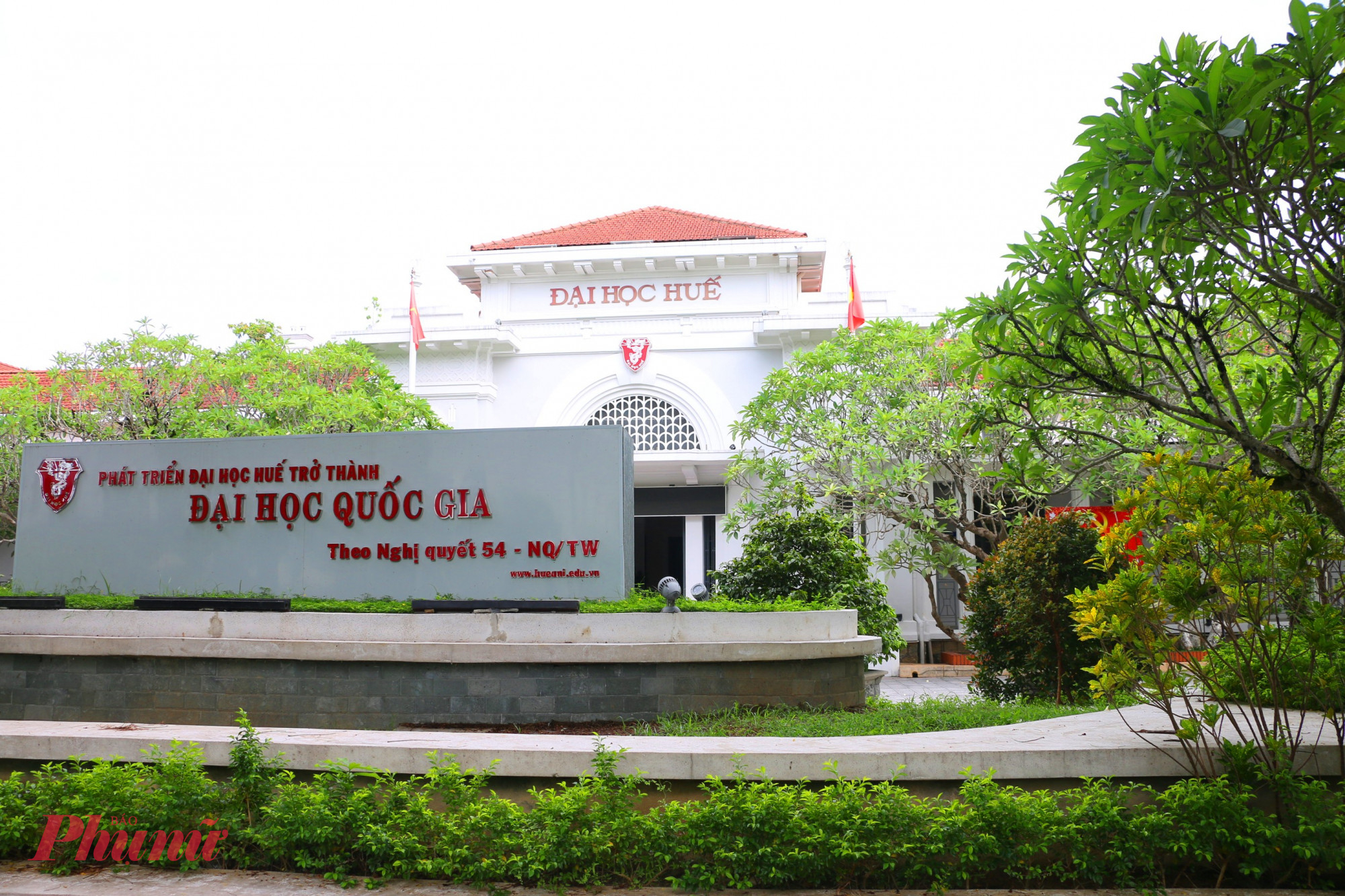 So với mọi năm điểm chuẩn của các trường thành viên trực thuộc Đại học Huế có điểm chuẩn thấp hơn mọi năm từ 1, đến 2 điểm