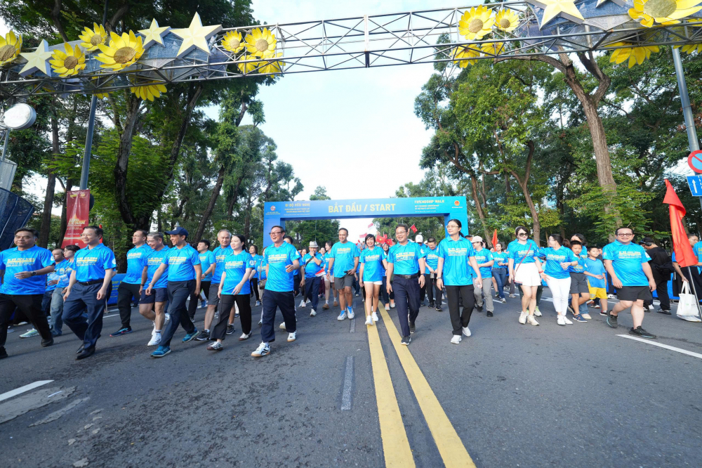 Chặng đường 2,5km bắt đầu