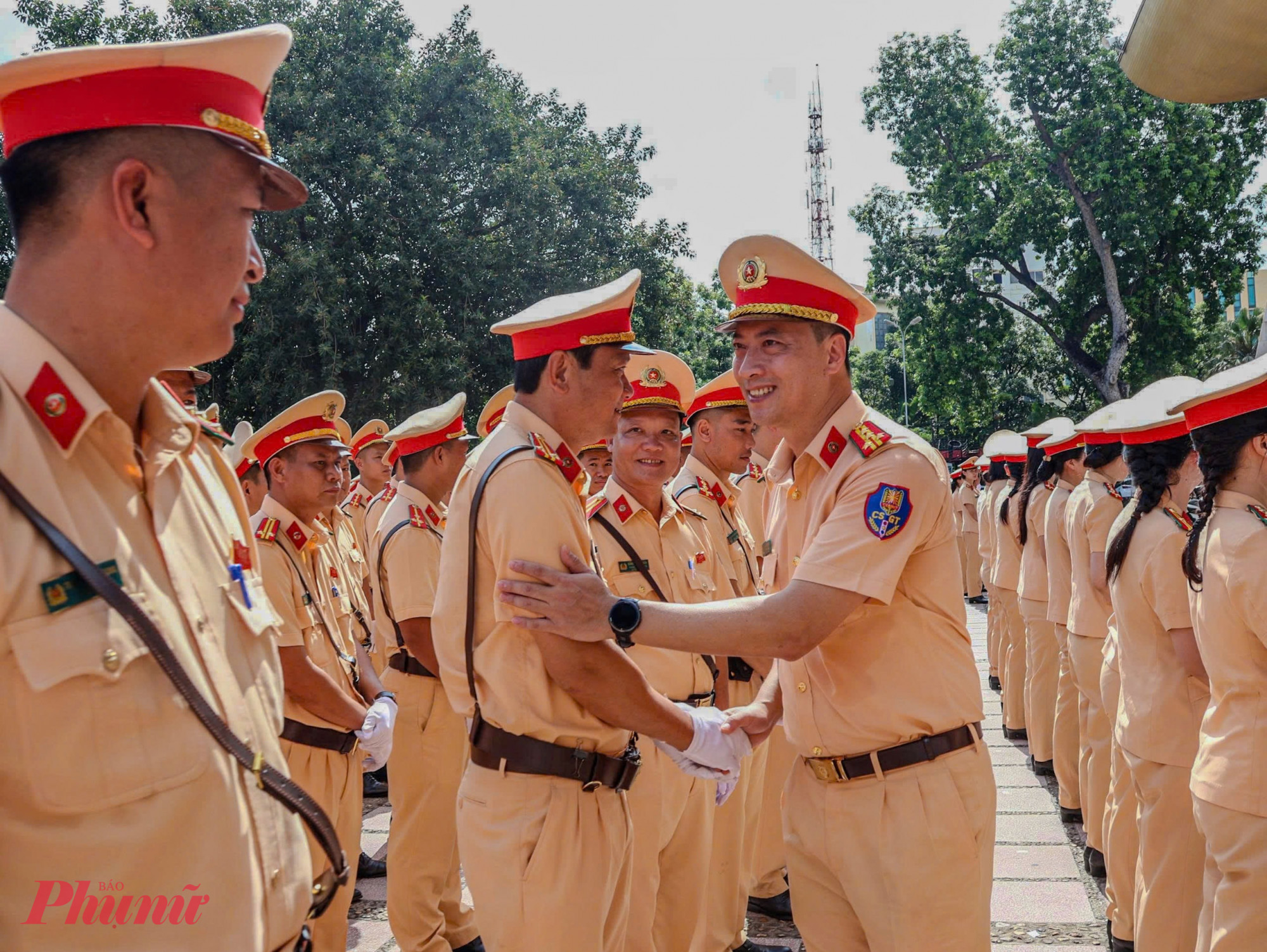 Đại tá Phạm Quang Huy - Phó Cục trưởng Cục CSGT (Bộ Công an) động viên các đoàn CSGT tăng cường từ 33 tỉnh, thành về Hà Nội phục vụ sự kiện diễu binh A80.