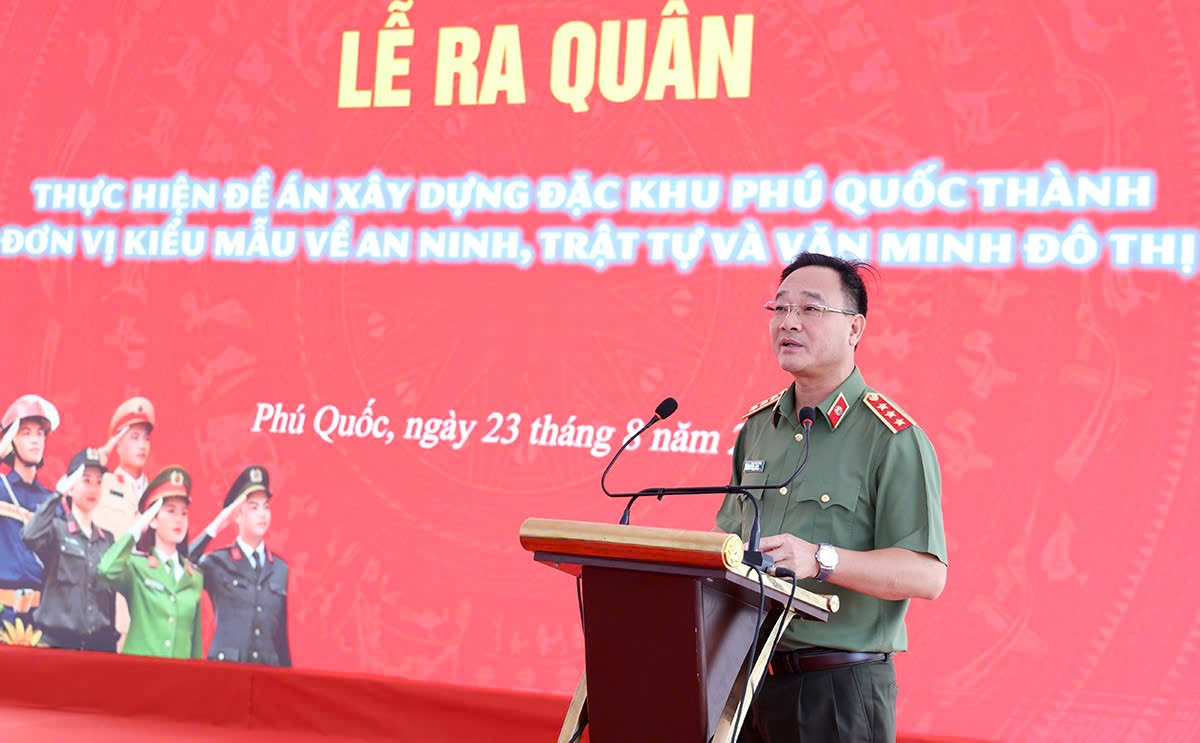 Thứ trưởng Bộ Công an Phạm Thế Tùng phát biểu tại buổi lễ - Ảnh CTV