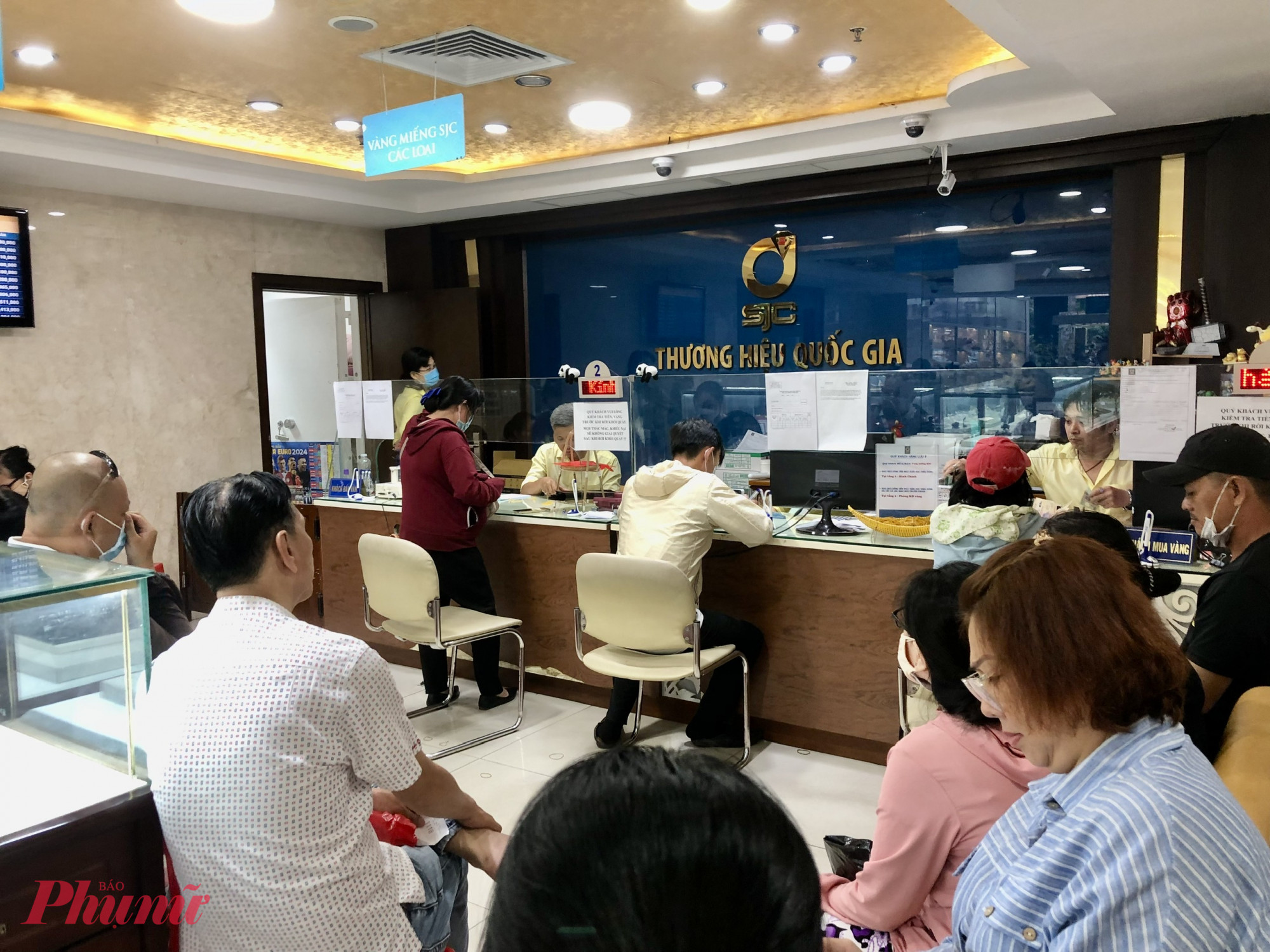 Giá vàng đã gần chạm mốc 127 triệu đồng/lượng - Ảnh: Thanh Hoa