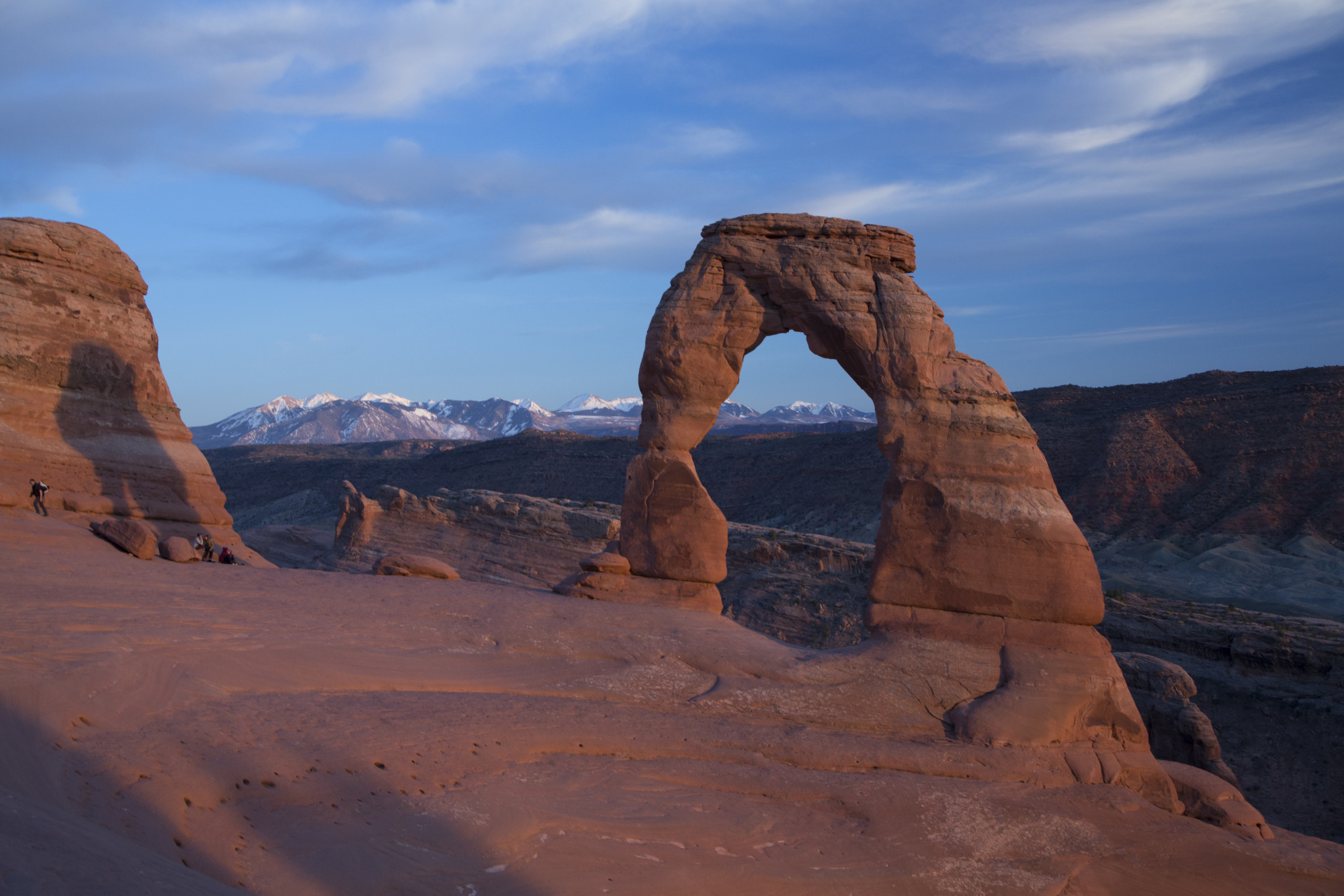 Chuyến tàu Canyon Spirit (Denver - Glenwood Springs - Moab - Thành phố Salt Lake): Dự kiến ra mắt vào năm 2026, Canyon Spirit là chuyến hành trình kéo dài ba ngày, kết hợp một trong những tuyến đường đẹp nhất của vùng Tây Nam - Rockies to the Red Rocks - với cảnh quan nguyên sơ của thành phố Salt Lake. Một tuyến đường mới với khung cảnh thay đổi không ngừng, từ sa mạc và hẻm núi đến những con sông hoang dã tạo nên vẻ đặc trưng của vùng đất này.