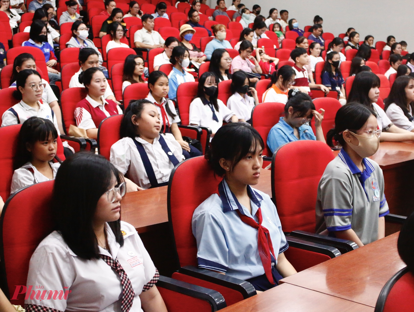 Chương trình có sự đồng hành của các cơ quan, đơn vị, doanh nghiệp, mạnh thường quân, nhằm khích lệ tinh thần hiếu học, tạo động lực để các em phấn đấu tốt hơn trong năm học mới 2025 – 2026.