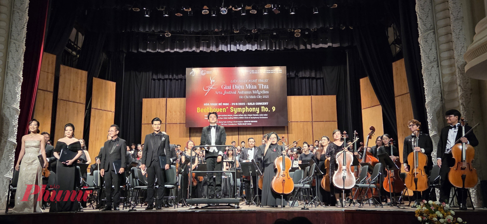 HBSO quy tụ các nghệ sĩ solo hàng đầu cũng dàn hợp xướng và dàn nhạc giao hưởng cho đêm bế mạc.