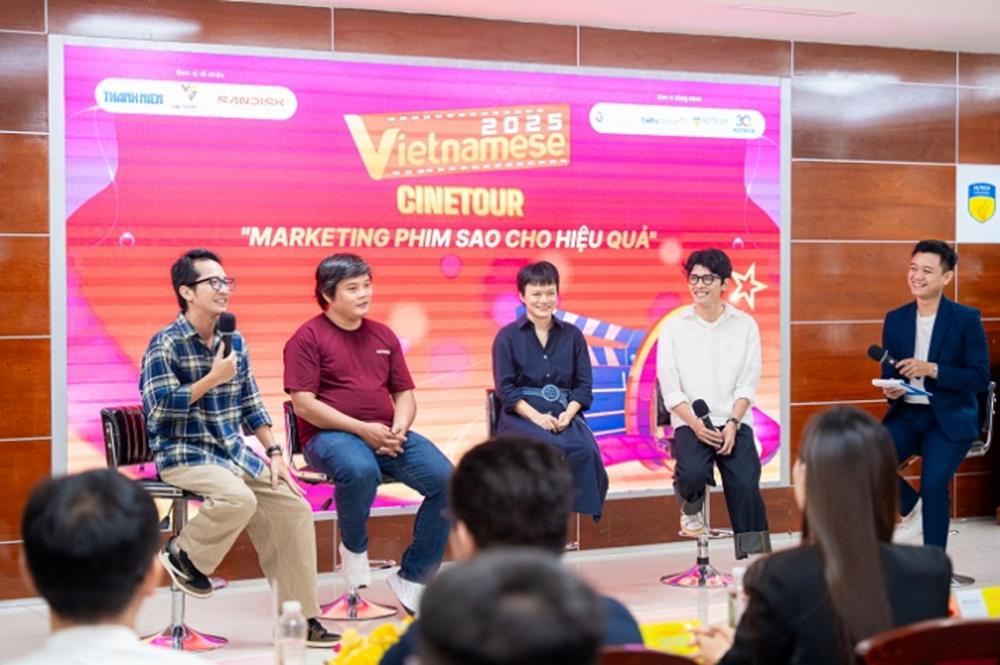 Buổi cinetour “Marketing phim sao cho hiệu quả” có sự tham gia của đạo diễn phim Ròm - Trần Thanh Huy và nhà sản xuất phim Nhà bà Nữ - Nguyễn Hữu Thị Tường Vi (thứ hai và ba từ trái sang) - Nguồn ảnh: Hutech