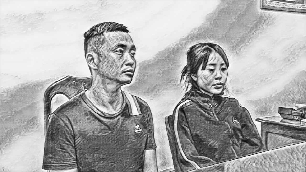 Hai đối tượng tại cơ quan công an - Ảnh: S.Đ. 