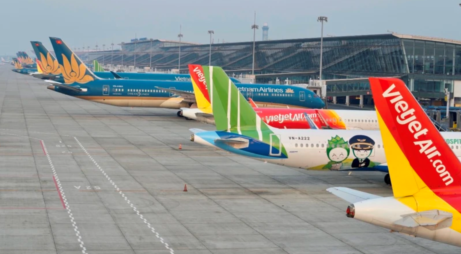 Giá vé máy bay nội địa quá cao, du lịch Việt Nam có thể vuột mất cơ hội vàng Giá vé máy bay nội địa của Việt Nam còn khá cao so với nhiều đường bay quóc tế. Ảnh minh hoạ (thitruongtaichinhtiente)