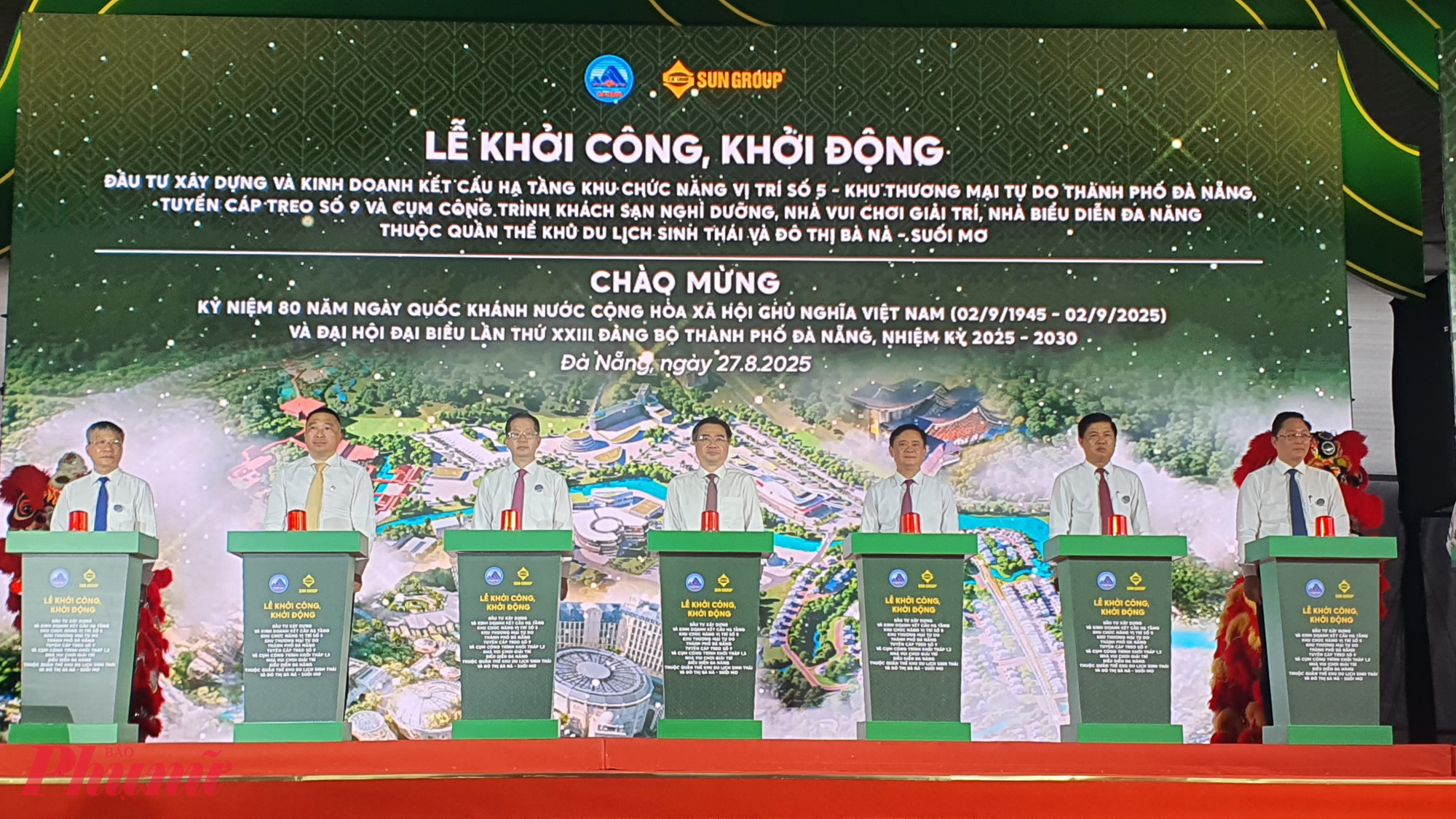 Ông Nguyễn Thanh Nghị cùng lãnh đạo Đà Nẵng ấn nút khởi động, khởi công dự án